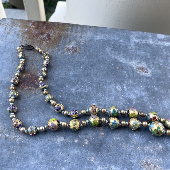 28" Vintage green, gold, blue Chinese Cloisonné Necklace - Picture 2 of 8